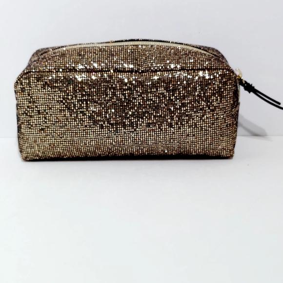 VICTORIA'S SECRET COSMETIC BAG - Picture 2 of 3